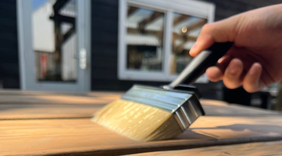 Hout beitsen met Vandouglashout.com